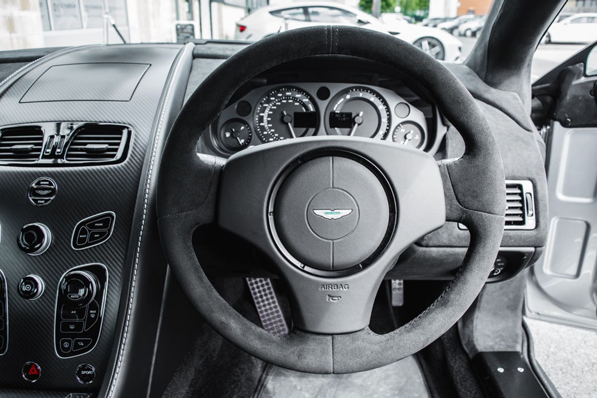 ASTON MARTIN VANTAGE 4.7 GT8 3DR Manual