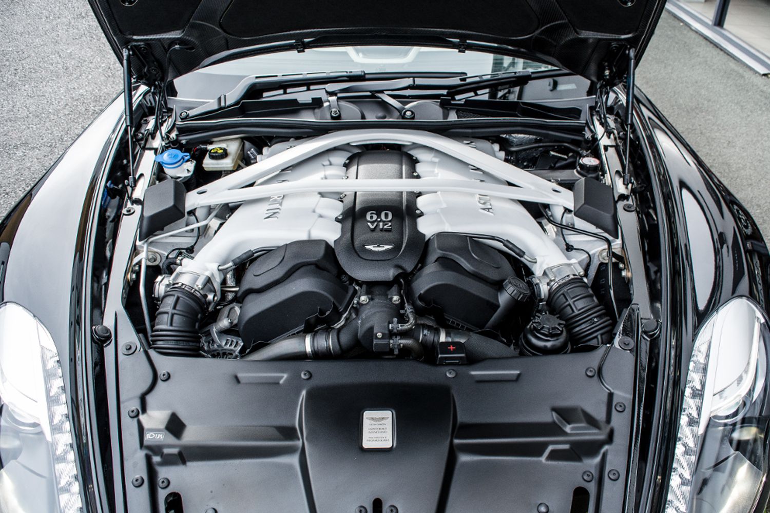 ASTON MARTIN VANQUISH COUPE 5.9 V12 2DR AUTOMATIC
