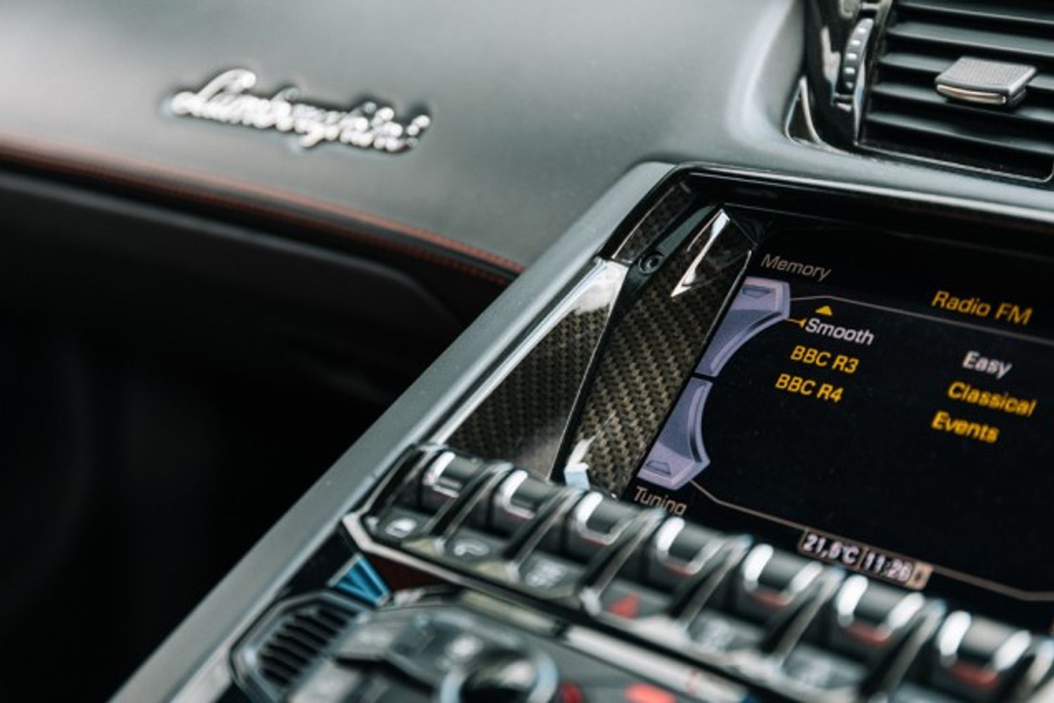 LAMBORGHINI AVENTADOR COUPE 6.5 V12 2DR SEMI AUTOMATIC