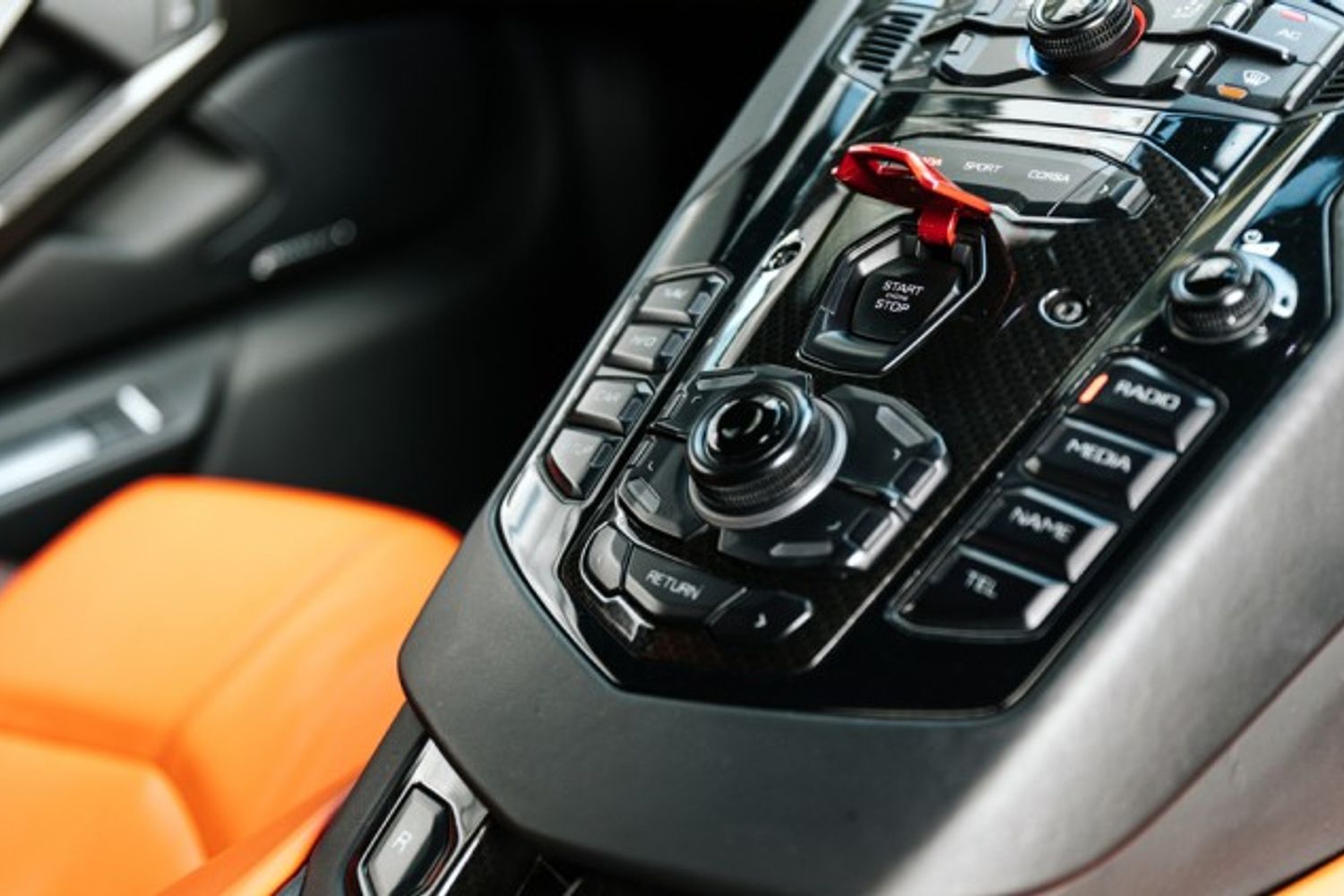 LAMBORGHINI AVENTADOR COUPE 6.5 V12 2DR SEMI AUTOMATIC