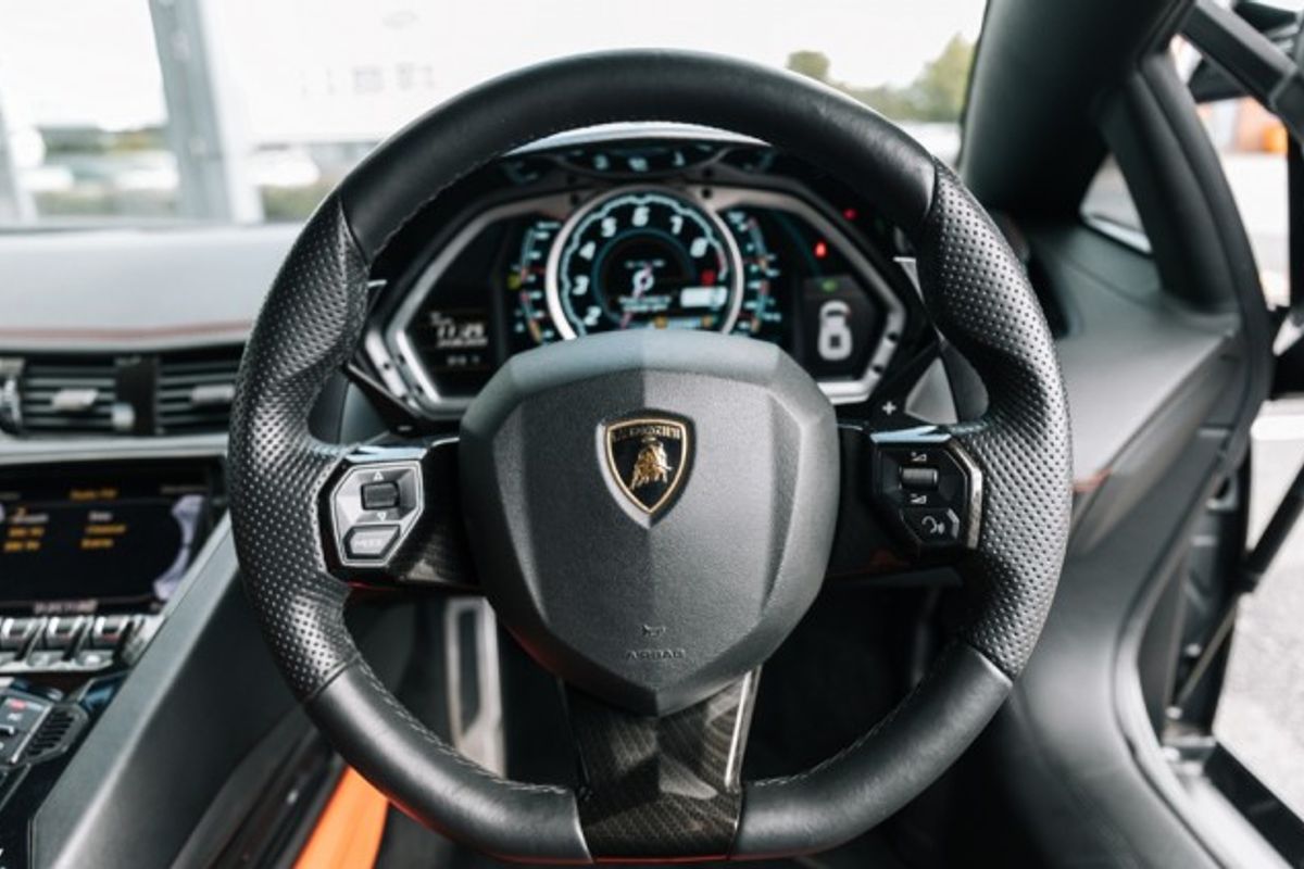 LAMBORGHINI AVENTADOR COUPE 6.5 V12 2DR SEMI AUTOMATIC