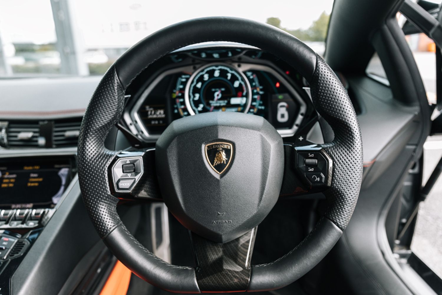 LAMBORGHINI AVENTADOR COUPE 6.5 V12 2DR SEMI AUTOMATIC