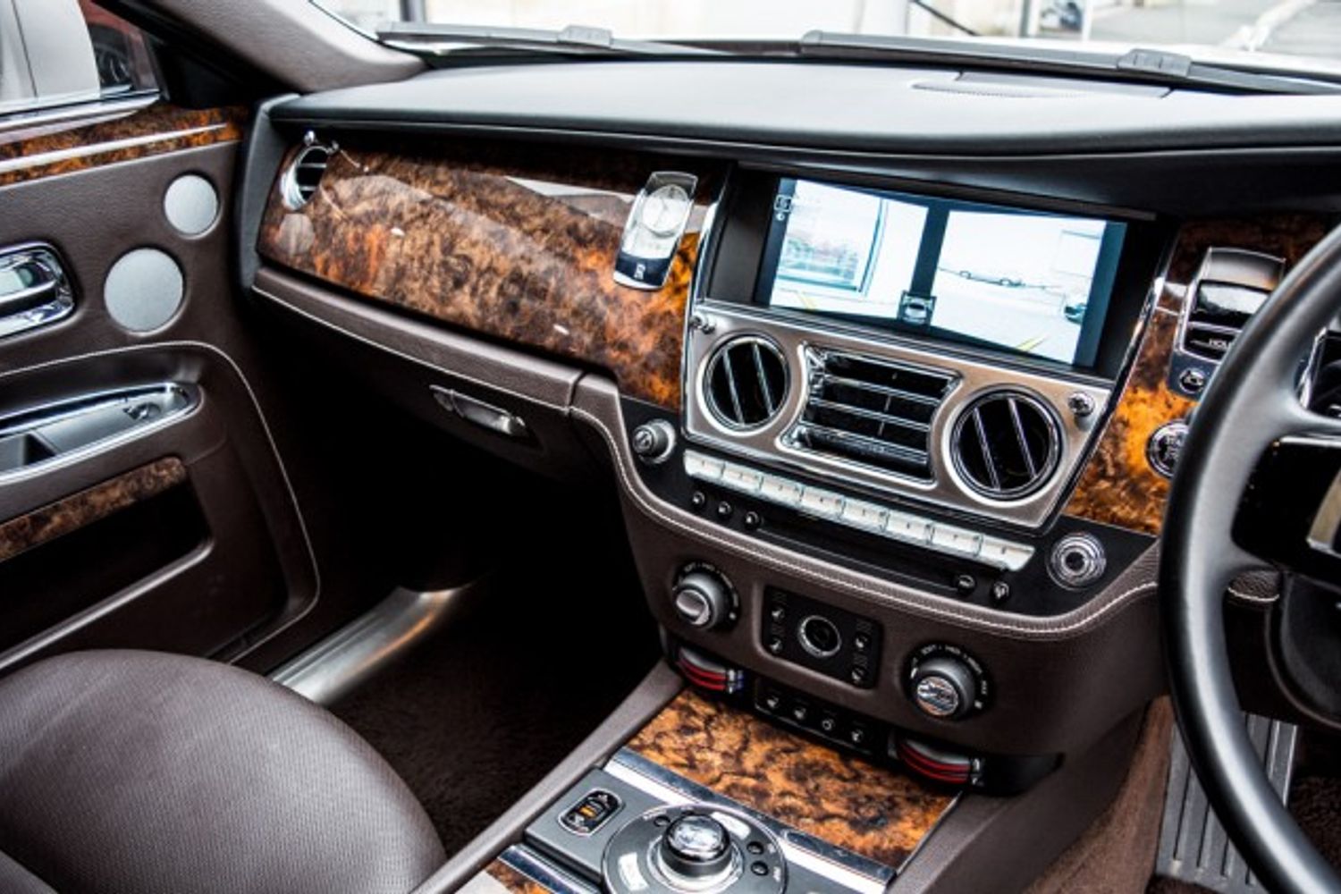 ROLLS-ROYCE GHOST SALOON 6.6 V12 4DR AUTOMATIC