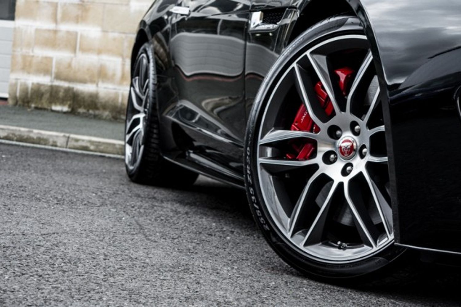 JAGUAR F-TYPE COUPE 5.0 R 2DR AUTOMATIC
