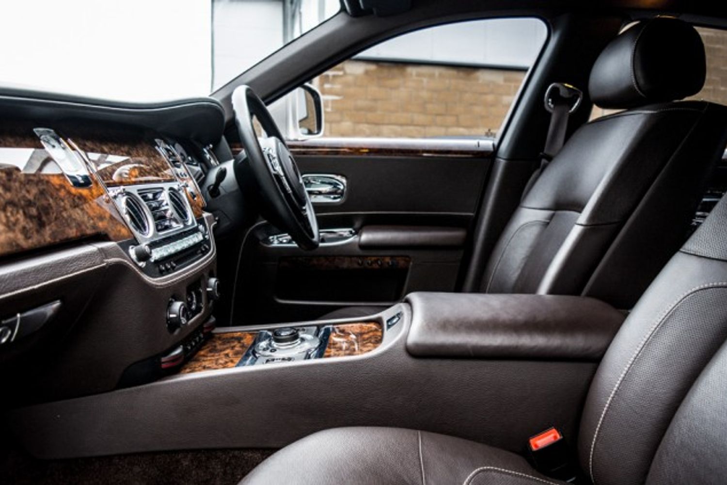 ROLLS-ROYCE GHOST SALOON 6.6 V12 4DR AUTOMATIC