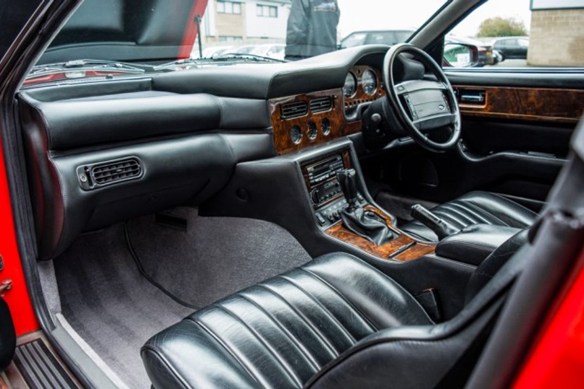 ASTON MARTIN VIRAGE VOLANTE AUTO CONVERTIBLE 6.3 'Works Special'