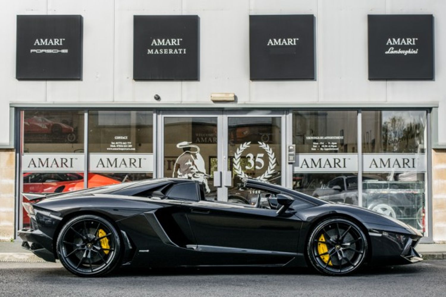 LAMBORGHINI AVENTADOR ROADSTER 6.5 V12 2DR SEMI AUTOMATIC
