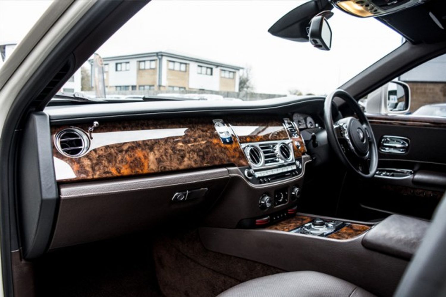 ROLLS-ROYCE GHOST SALOON 6.6 V12 4DR AUTOMATIC