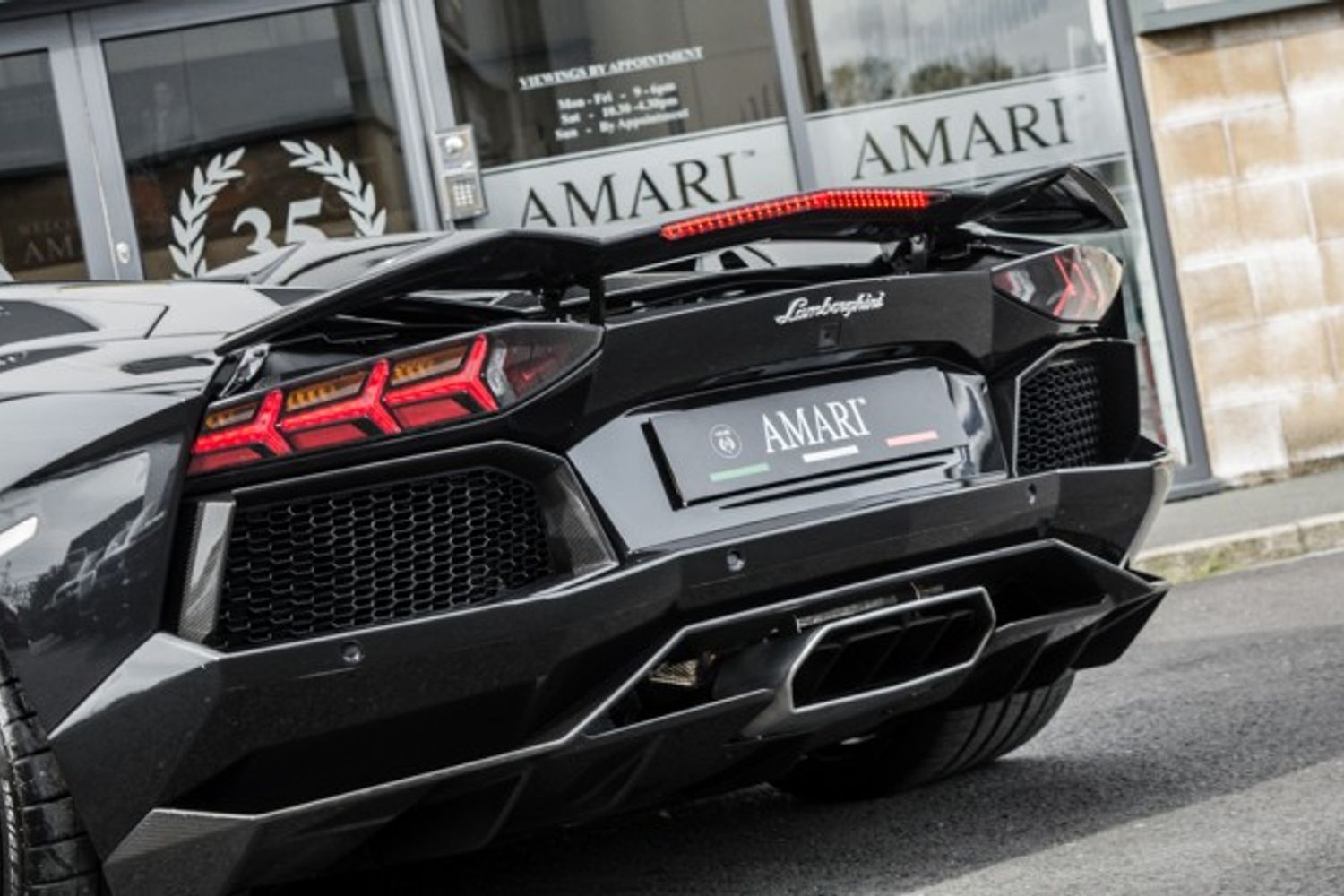 LAMBORGHINI AVENTADOR ROADSTER 6.5 V12 2DR SEMI AUTOMATIC