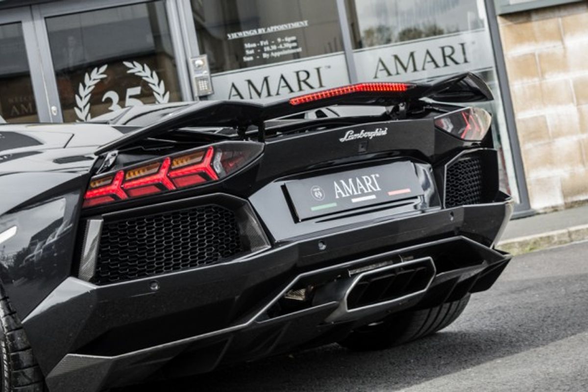 LAMBORGHINI AVENTADOR ROADSTER 6.5 V12 2DR SEMI AUTOMATIC