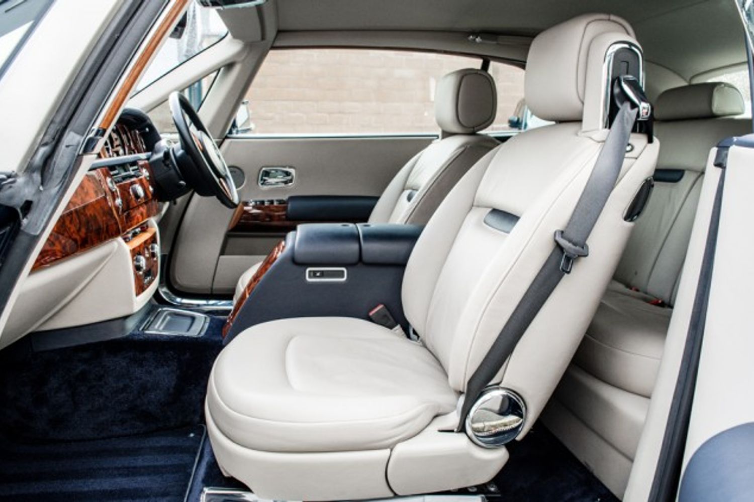 ROLLS-ROYCE PHANTOM COUPE 6.7 PHANTOM COUPE 2DR AUTOMATIC