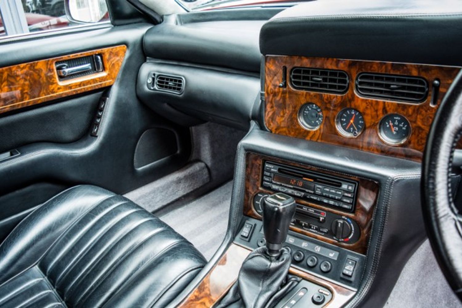 ASTON MARTIN VIRAGE VOLANTE AUTO CONVERTIBLE 6.3 'Works Special'