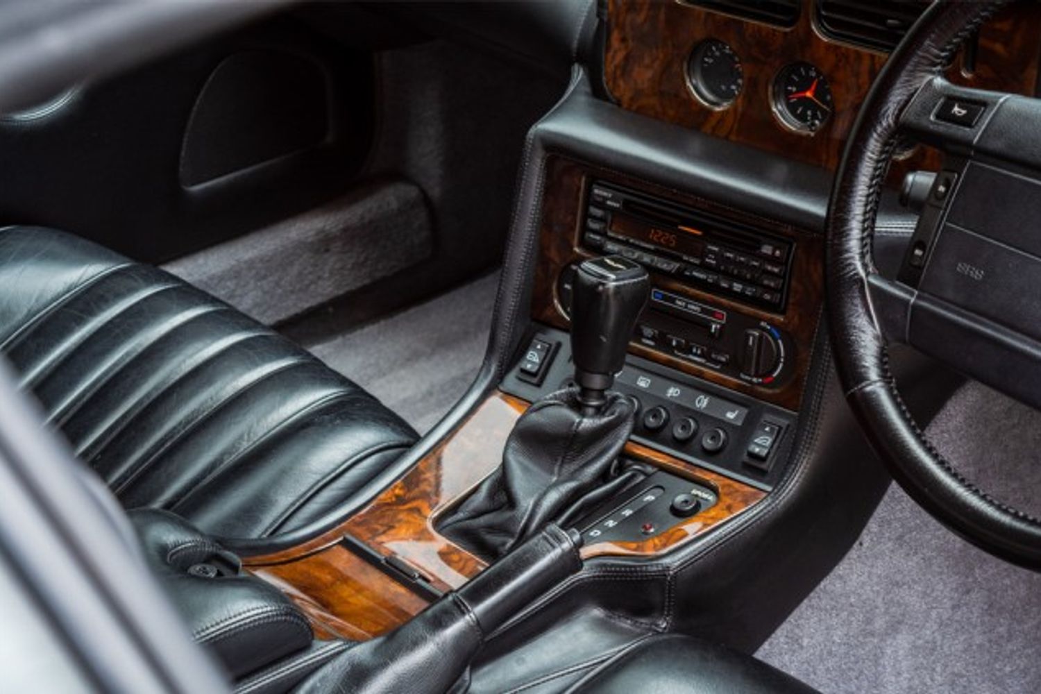 ASTON MARTIN VIRAGE VOLANTE AUTO CONVERTIBLE 6.3 'Works Special'