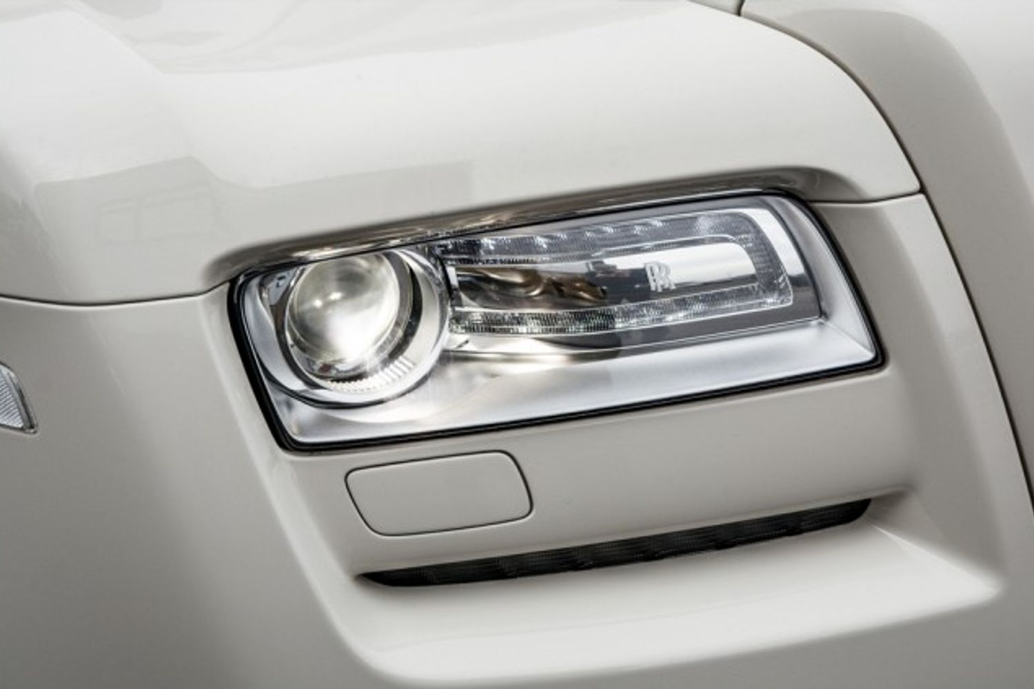 ROLLS-ROYCE GHOST SALOON 6.6 V12 4DR AUTOMATIC