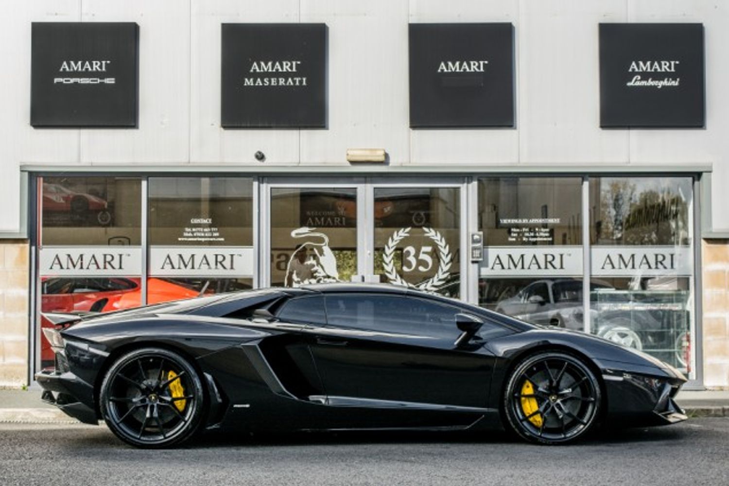 LAMBORGHINI AVENTADOR ROADSTER 6.5 V12 2DR SEMI AUTOMATIC