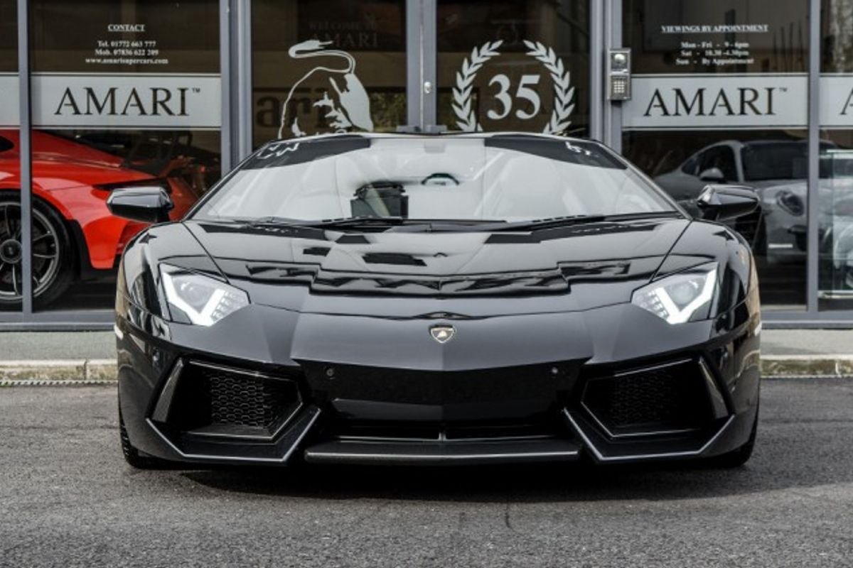 LAMBORGHINI AVENTADOR ROADSTER 6.5 V12 2DR SEMI AUTOMATIC