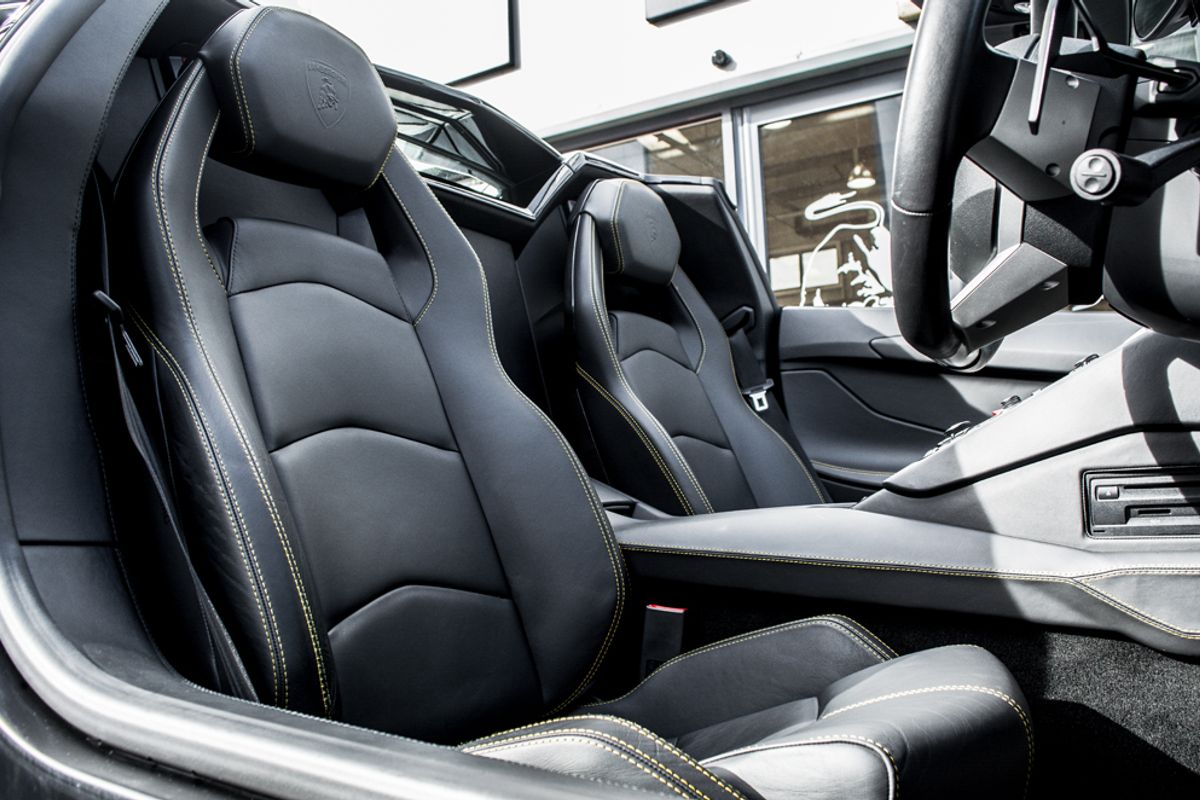 LAMBORGHINI AVENTADOR ROADSTER 6.5 V12 2DR SEMI AUTOMATIC