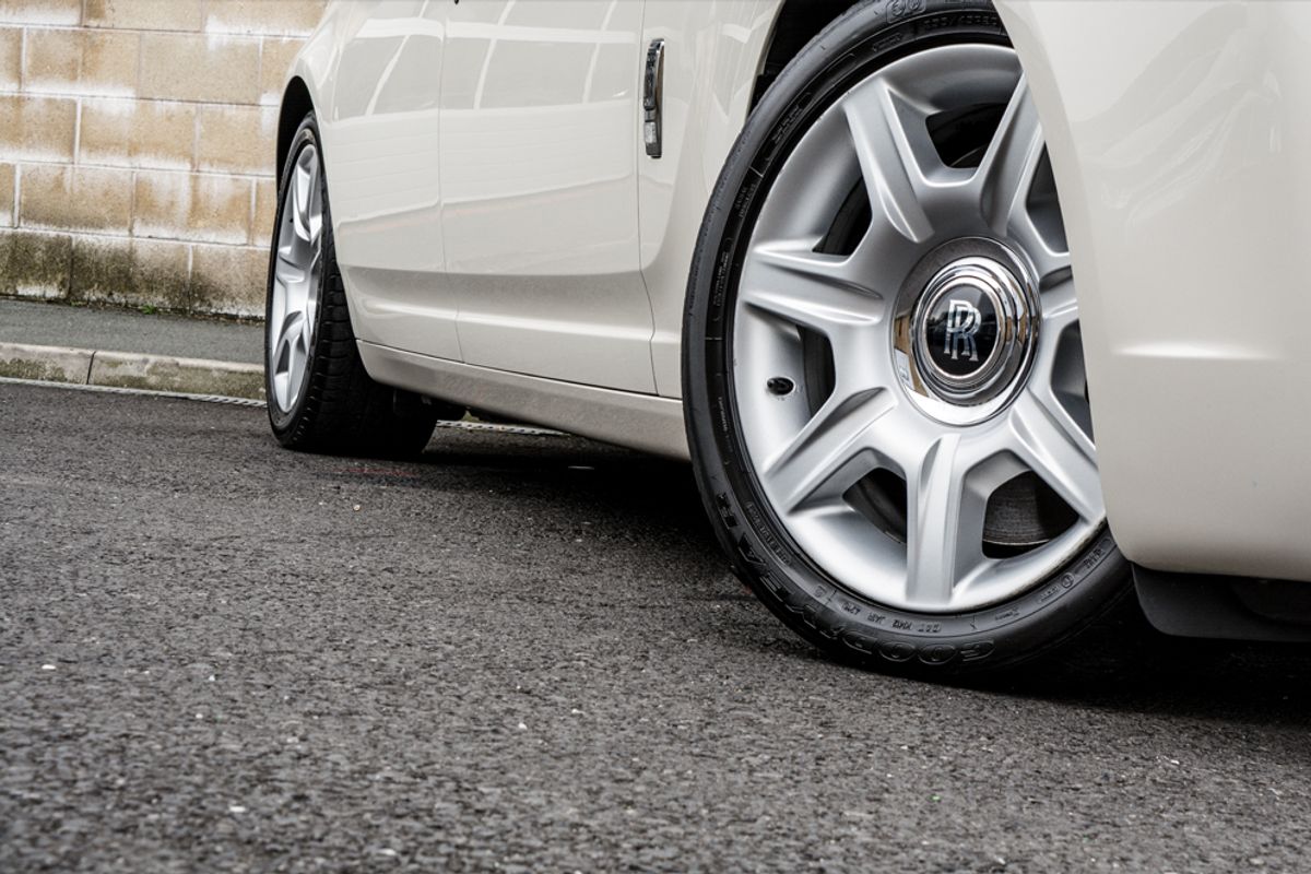 ROLLS-ROYCE GHOST SALOON 6.6 V12 4DR AUTOMATIC
