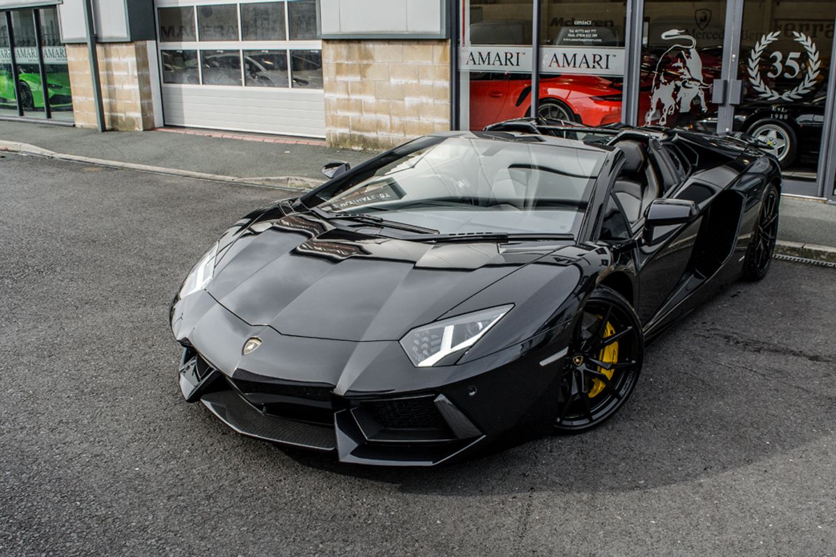 LAMBORGHINI AVENTADOR ROADSTER 6.5 V12 2DR SEMI AUTOMATIC