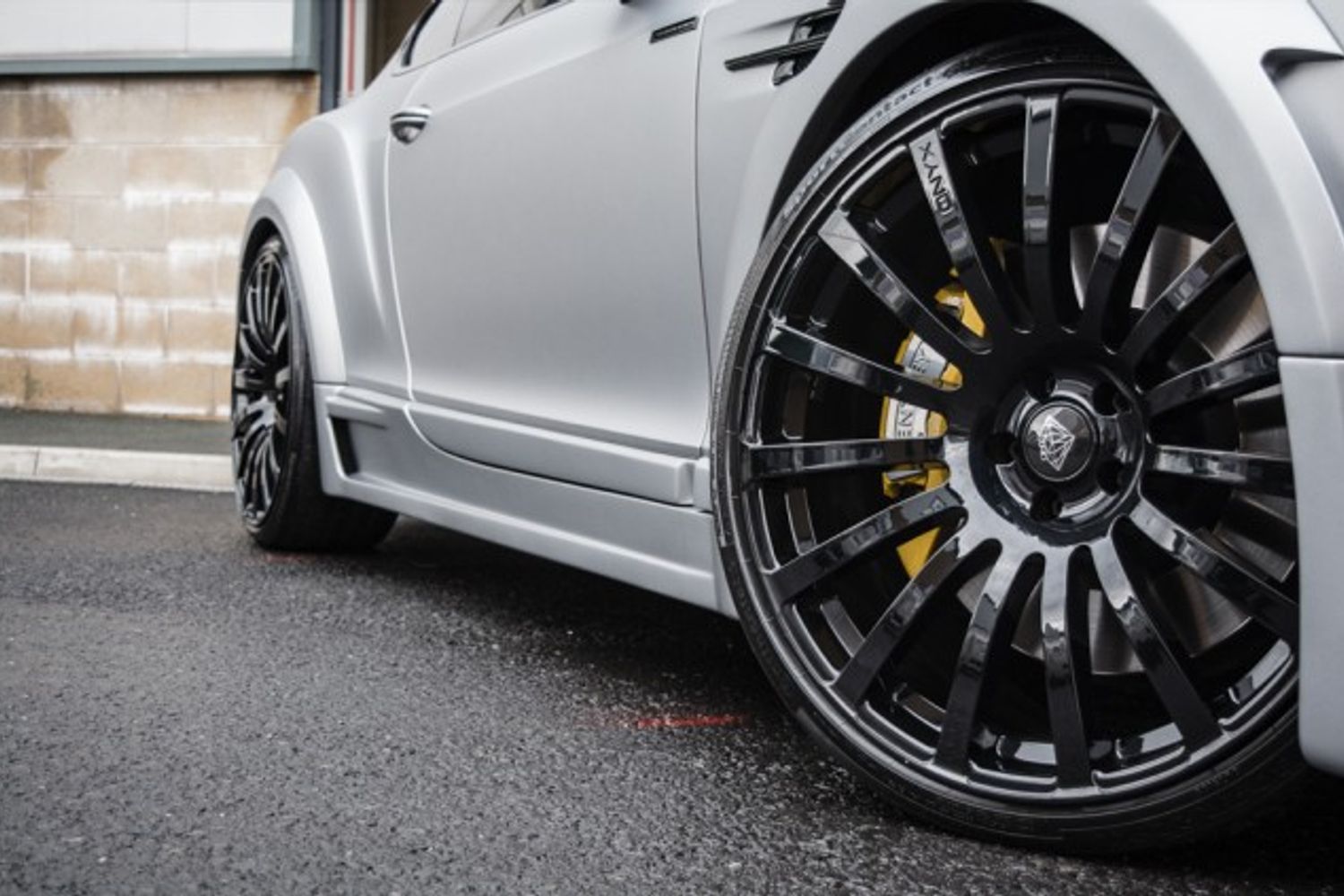 BENTLEY CONTINENTAL COUPE 4.0 GT V8 MDS Mulliner GTX700 II