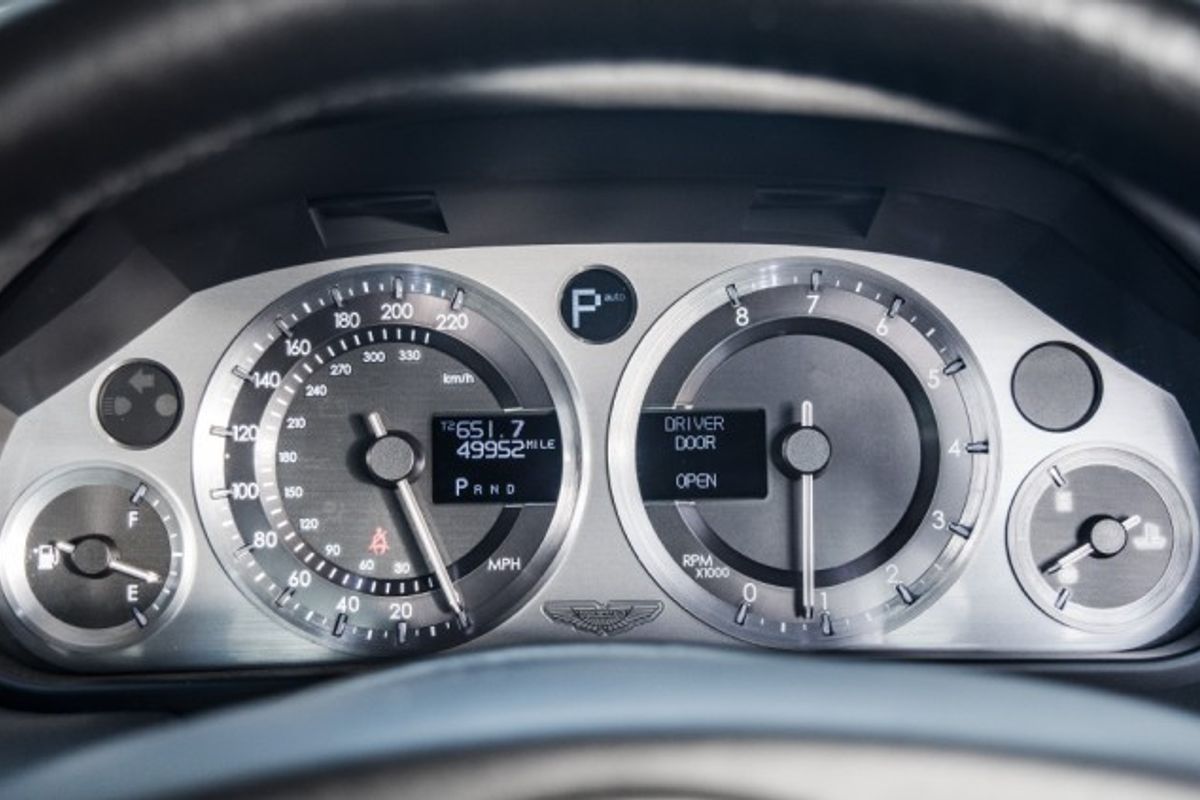 ASTON MARTIN DB9 COUPE 5.9 V12 2DR AUTOMATIC