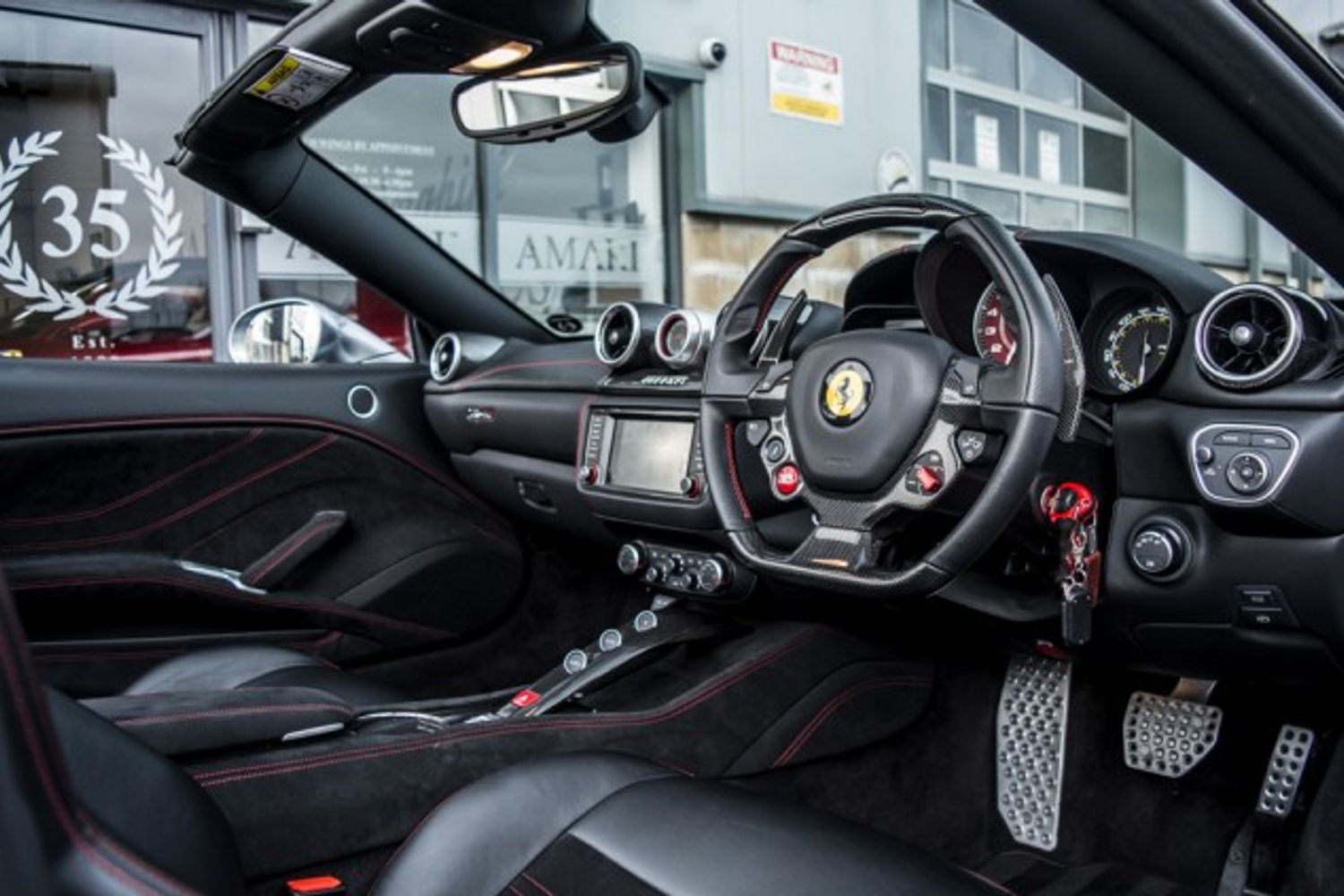 FERRARI CALIFORNIA CONVERTIBLE 3.9 DD 2DR SEMI AUTOMATIC