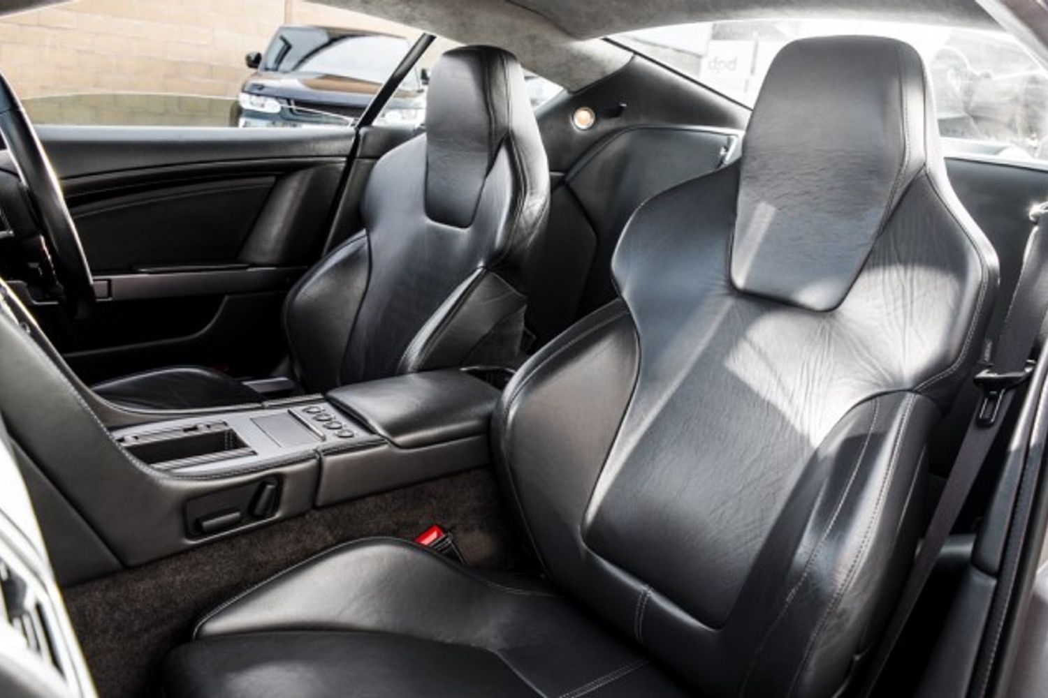 ASTON MARTIN DB9 COUPE 5.9 V12 2DR AUTOMATIC