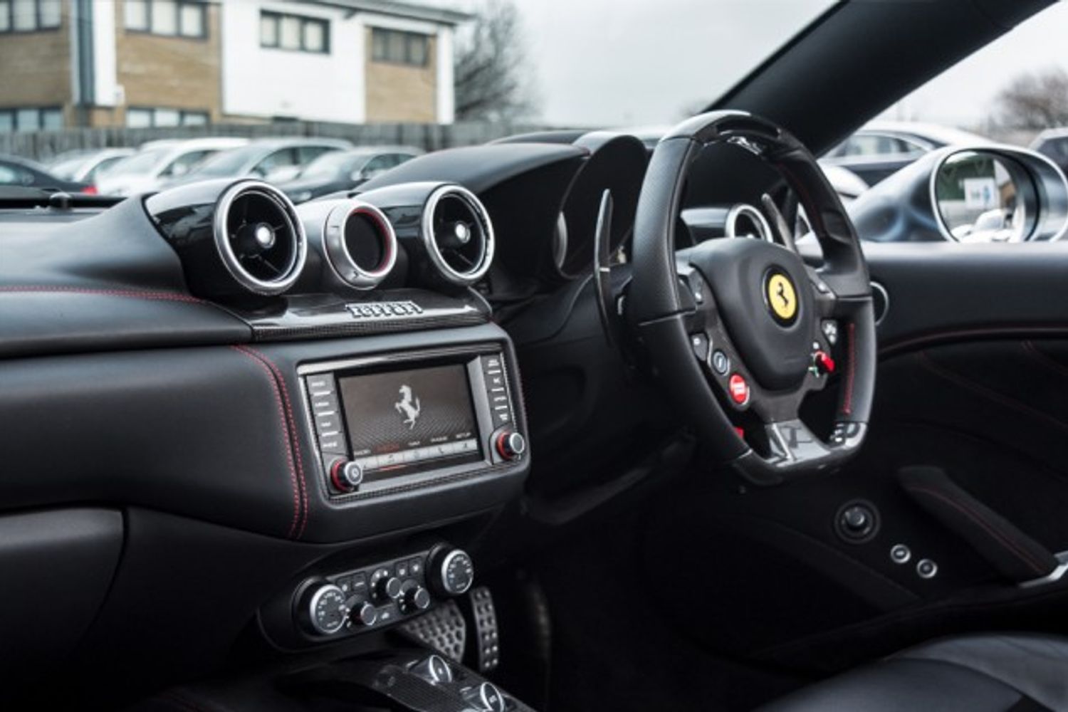FERRARI CALIFORNIA CONVERTIBLE 3.9 DD 2DR SEMI AUTOMATIC
