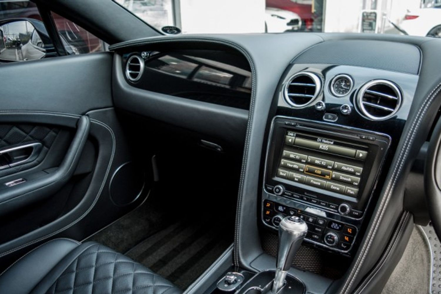 BENTLEY CONTINENTAL COUPE 4.0 GT V8 MDS Mulliner GTX700 II
