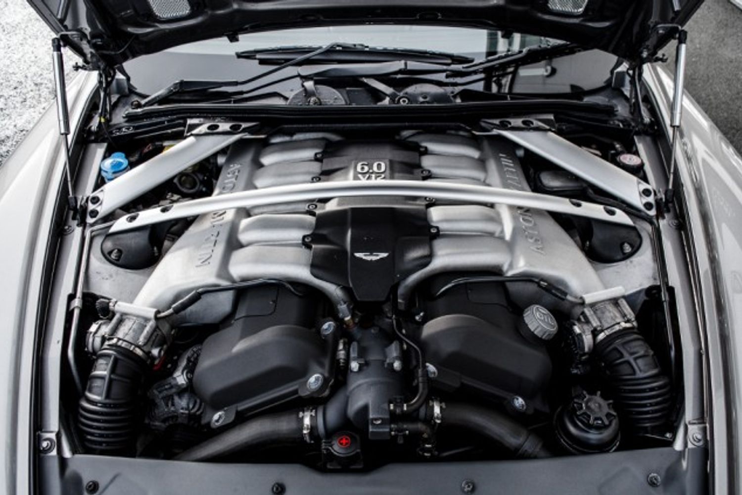 ASTON MARTIN DB9 COUPE 5.9 V12 2DR AUTOMATIC
