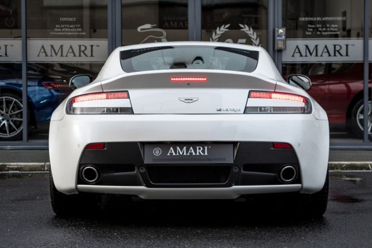 ASTON MARTIN VANTAGE COUPE 5.9 V12 3DR