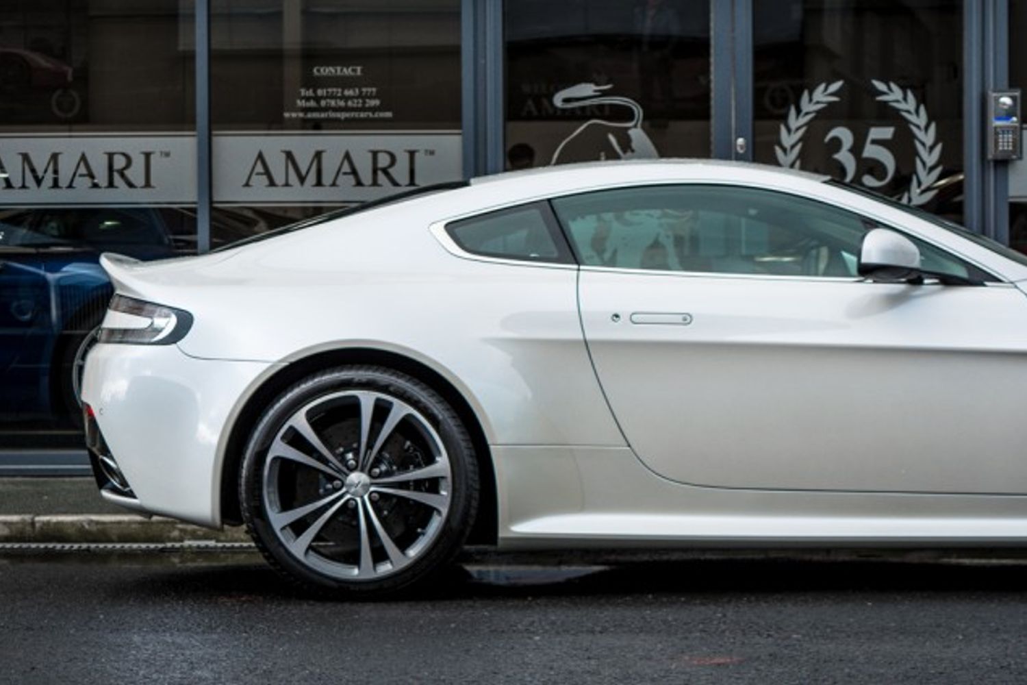 ASTON MARTIN VANTAGE COUPE 5.9 V12 3DR