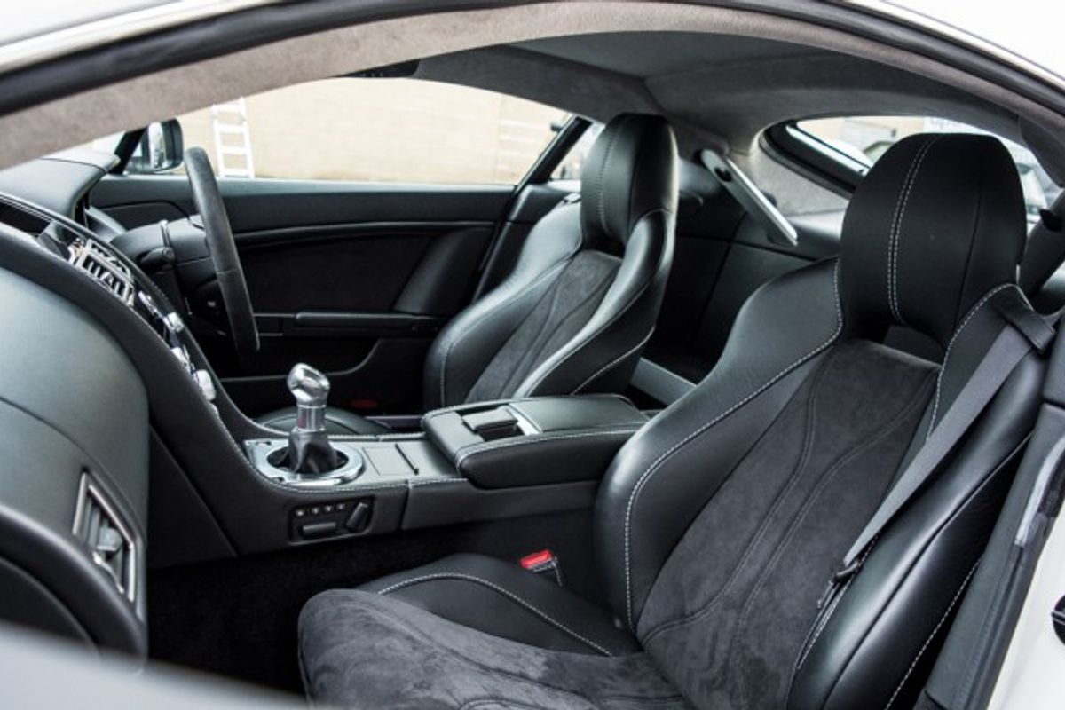 ASTON MARTIN VANTAGE COUPE 5.9 V12 3DR