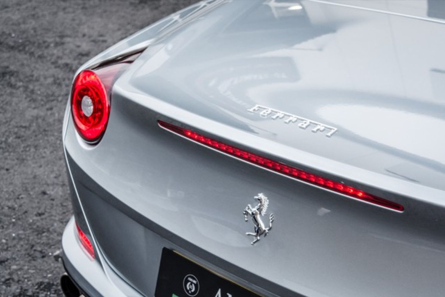 FERRARI CALIFORNIA CONVERTIBLE 3.9 DD 2DR SEMI AUTOMATIC