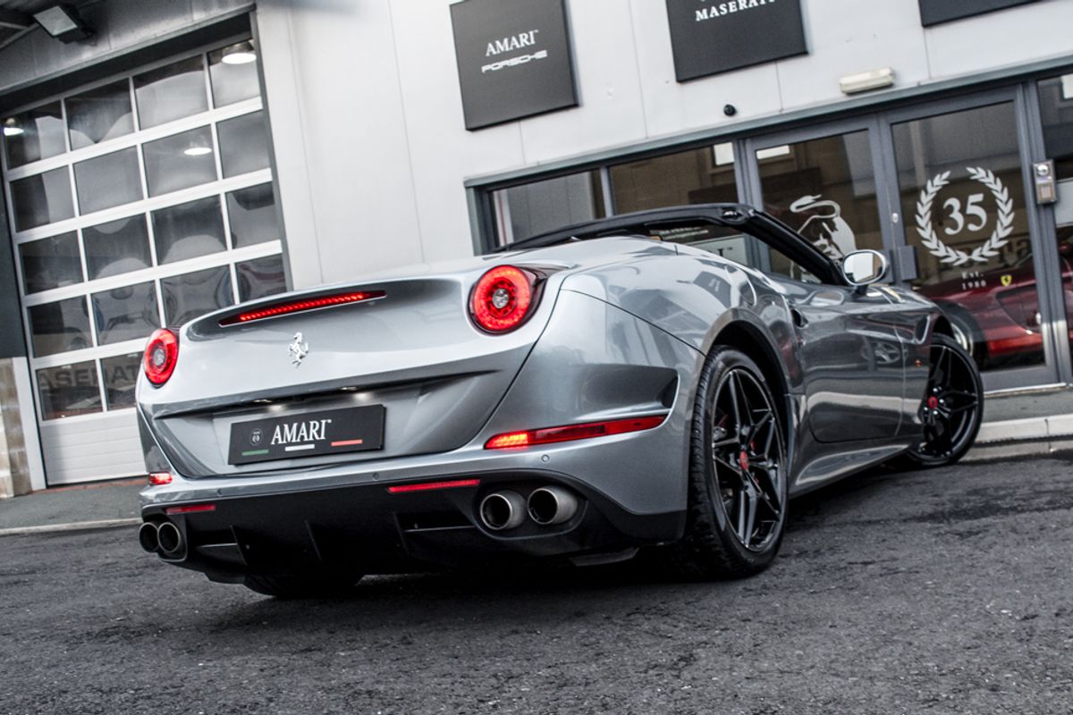 FERRARI CALIFORNIA CONVERTIBLE 3.9 DD 2DR SEMI AUTOMATIC