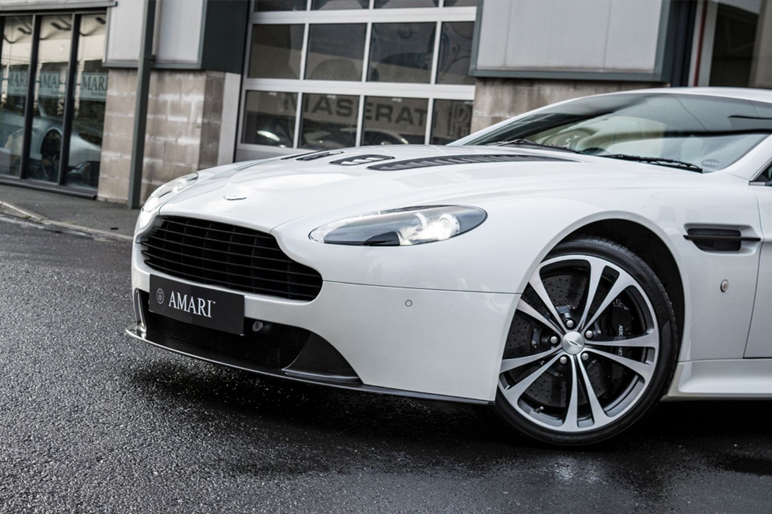 ASTON MARTIN VANTAGE COUPE 5.9 V12 3DR