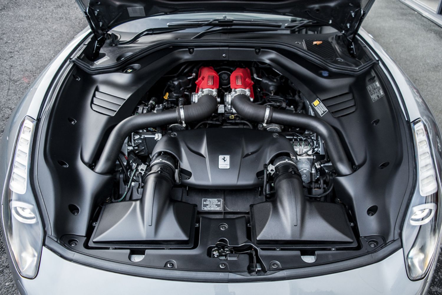 FERRARI CALIFORNIA CONVERTIBLE 3.9 DD 2DR SEMI AUTOMATIC