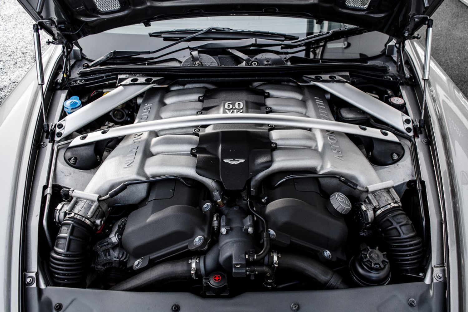 ASTON MARTIN DB9 COUPE 5.9 V12 2DR AUTOMATIC