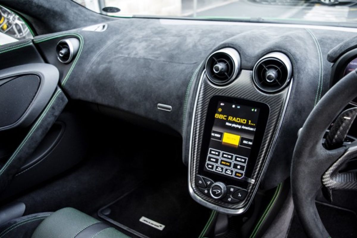 MCLAREN 570S COUPE 3.8 V8 2DR SEMI AUTOMATIC