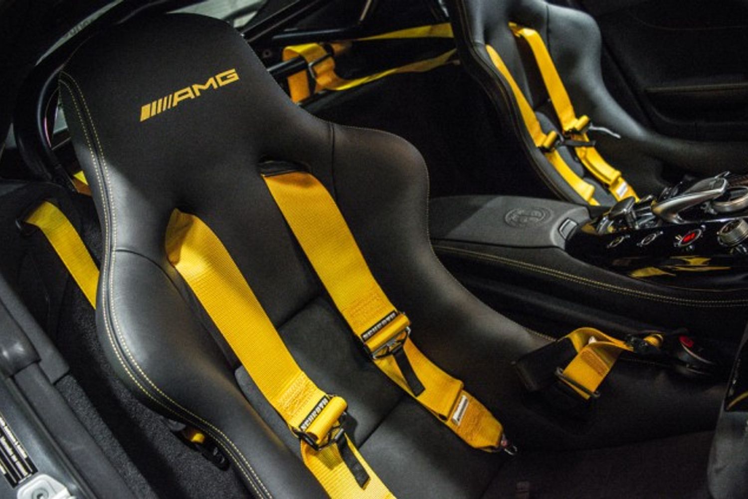 MERCEDES-BENZ AMG GT 4.0 AMG GT R PREMIUM 2DR AUTOMATIC