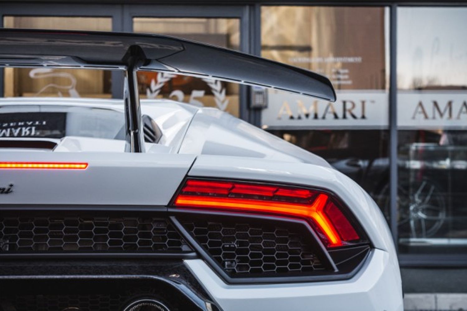 LAMBORGHINI HURACAN COUPE 5.2 LP 640-4 PERFORMANTE 2DR SEMI AUTOMATIC