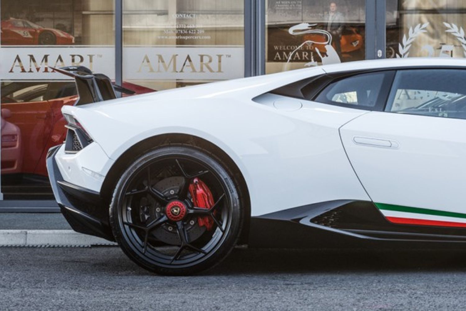 LAMBORGHINI HURACAN COUPE 5.2 LP 640-4 PERFORMANTE 2DR SEMI AUTOMATIC