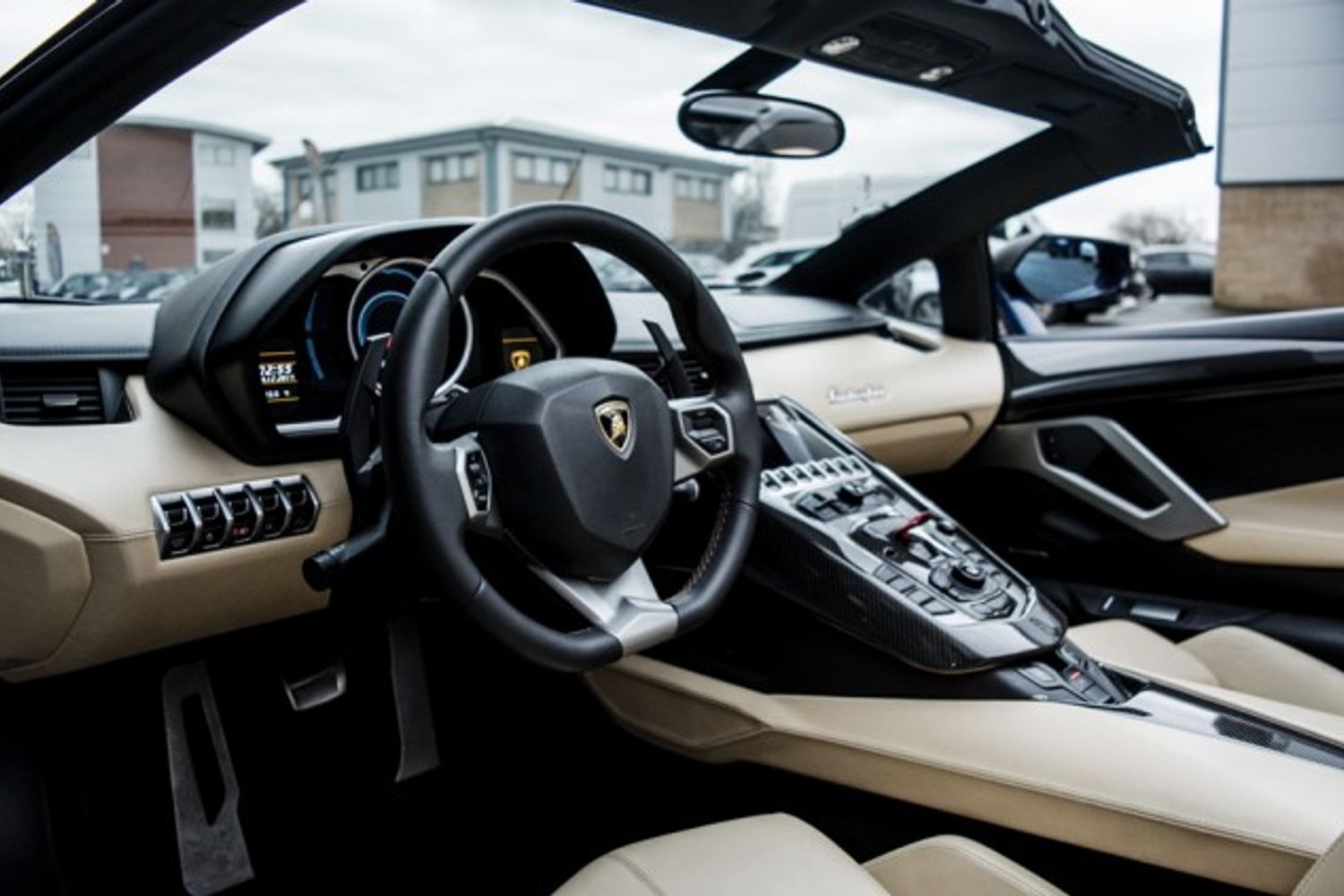LAMBORGHINI AVENTADOR CONVERTIBLE 6.5 LP 700-4 ROADSTER DMC Molto Veloce
