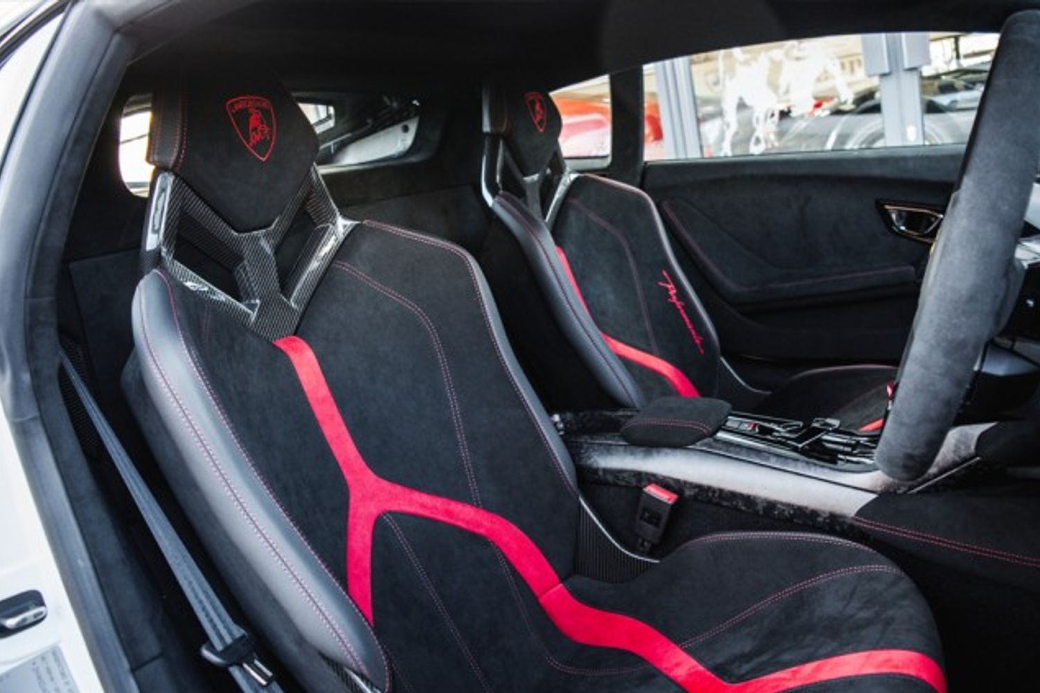 LAMBORGHINI HURACAN COUPE 5.2 LP 640-4 PERFORMANTE 2DR SEMI AUTOMATIC
