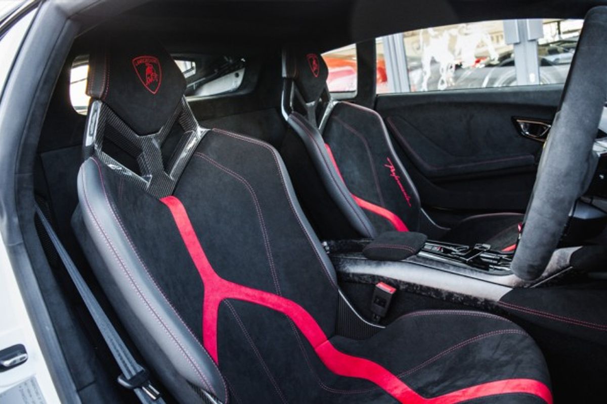 LAMBORGHINI HURACAN COUPE 5.2 LP 640-4 PERFORMANTE 2DR SEMI AUTOMATIC