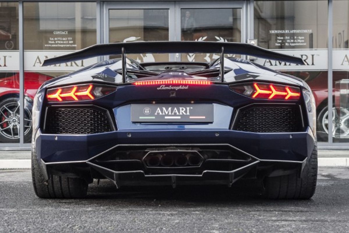 LAMBORGHINI AVENTADOR CONVERTIBLE 6.5 LP 700-4 ROADSTER DMC Molto Veloce