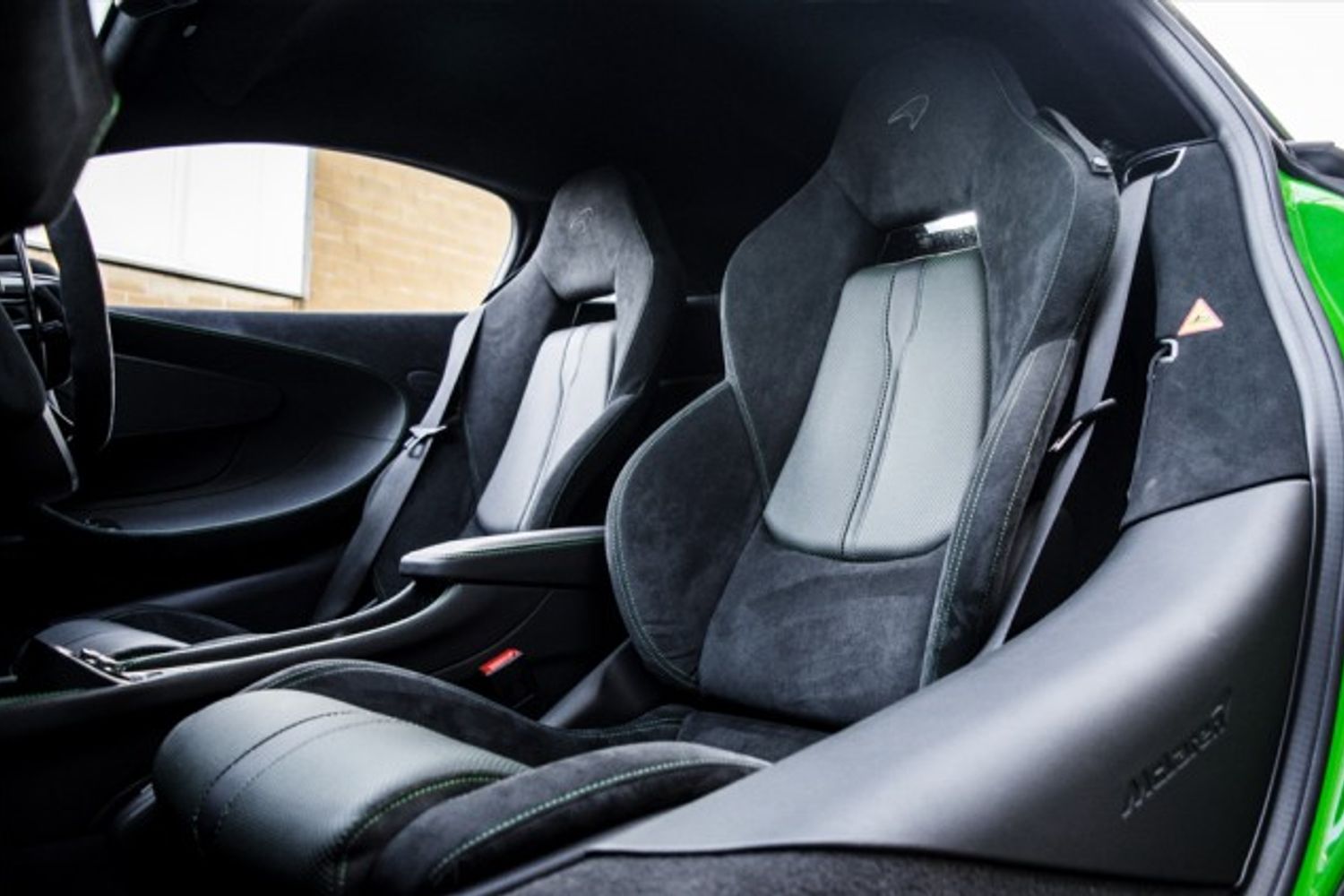 MCLAREN 570S COUPE 3.8 V8 2DR SEMI AUTOMATIC