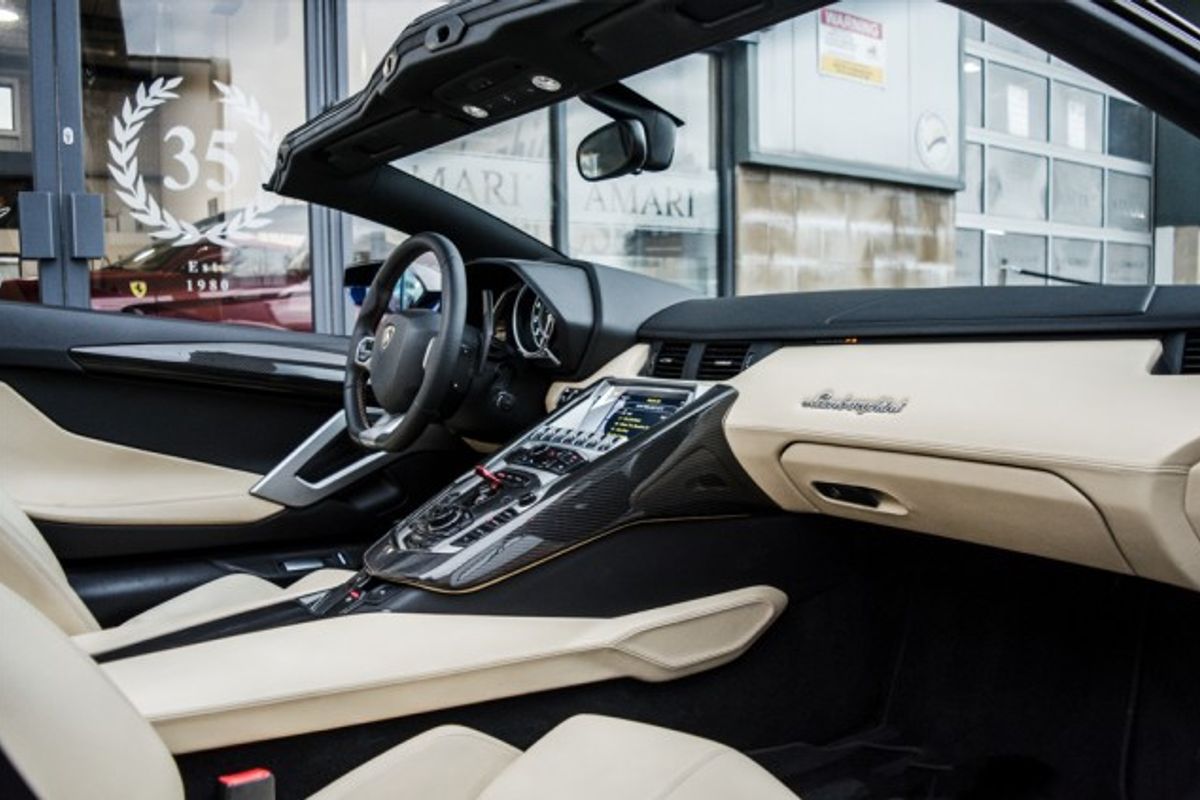 LAMBORGHINI AVENTADOR CONVERTIBLE 6.5 LP 700-4 ROADSTER DMC Molto Veloce