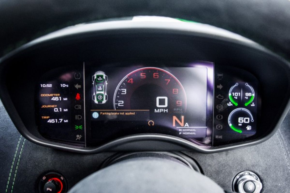 MCLAREN 570S COUPE 3.8 V8 2DR SEMI AUTOMATIC