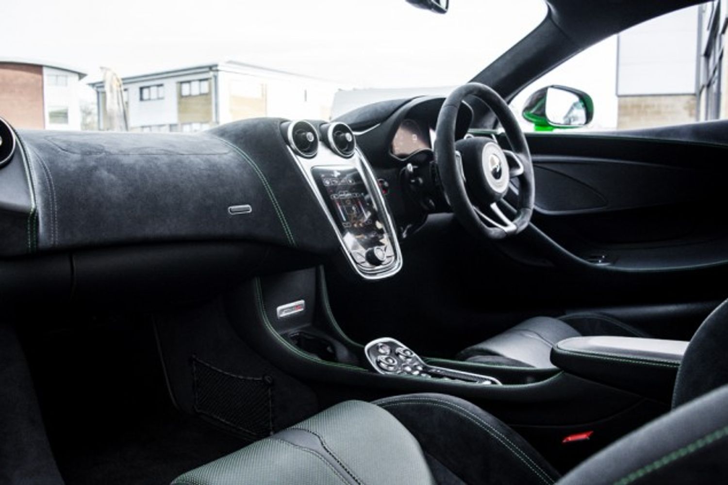 MCLAREN 570S COUPE 3.8 V8 2DR SEMI AUTOMATIC
